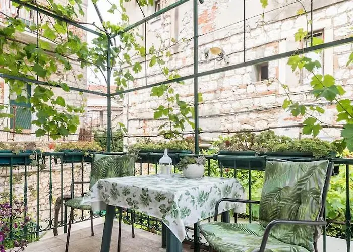 Luxury Apartment In Old Town Center With Terrace
