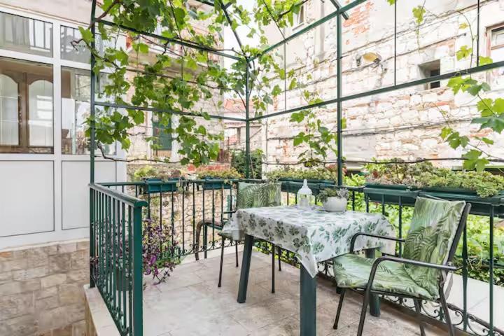 Luxury In Old Town Center With Terrace Lejlighed Split